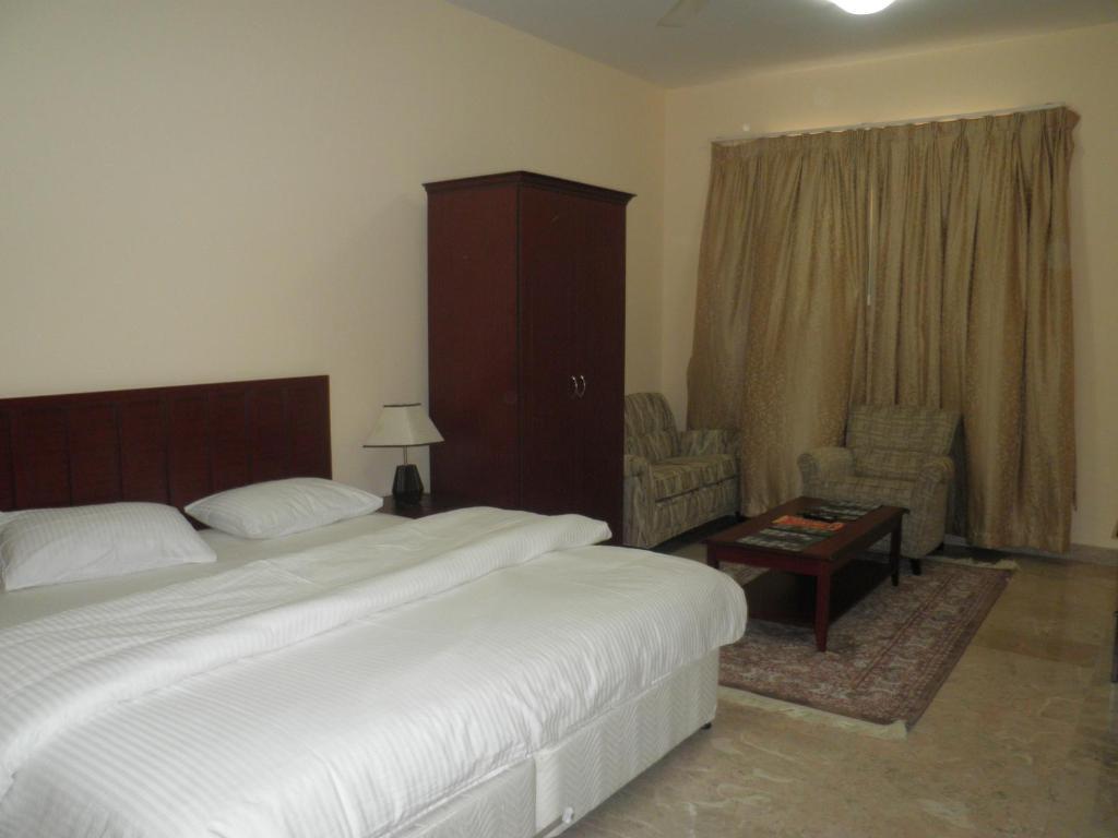 Hamasa Plaza Hotel Al Buraimi Chambre photo